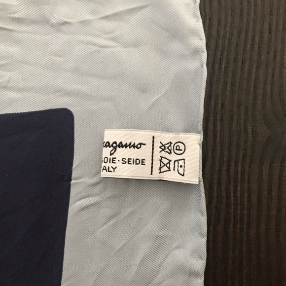 SALVATORE FERRAGAMO SILK SCARF - Picture 9 of 11